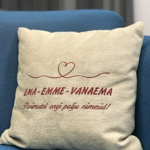 Dekoratiivpadi "Ema-emme-vanaema"